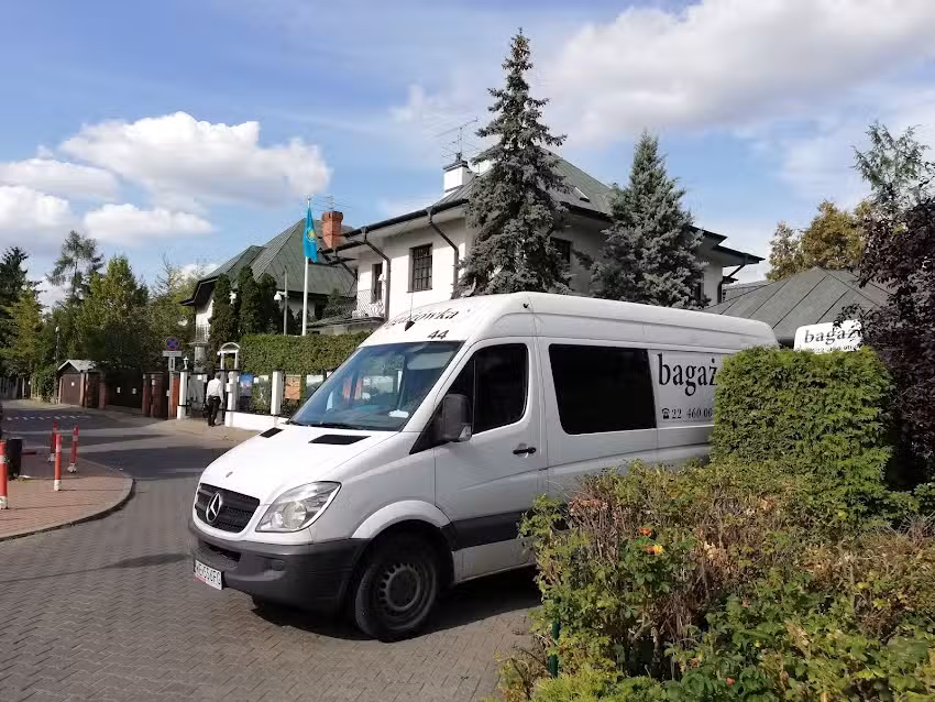 Transport Bagażowy Taxi Bagażówka Przeprowadzki