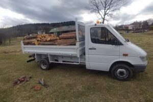 Transport Krosno – wywrotka, laweta, bus, kiper. Przewóz rzeczy, materiałów, opału, sprzątanie złomu piwnic, wywóz
