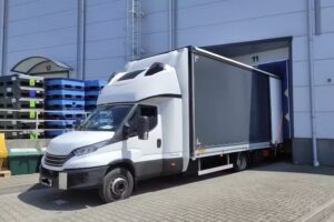 Transport przeładunki przeprowadzki pomoc