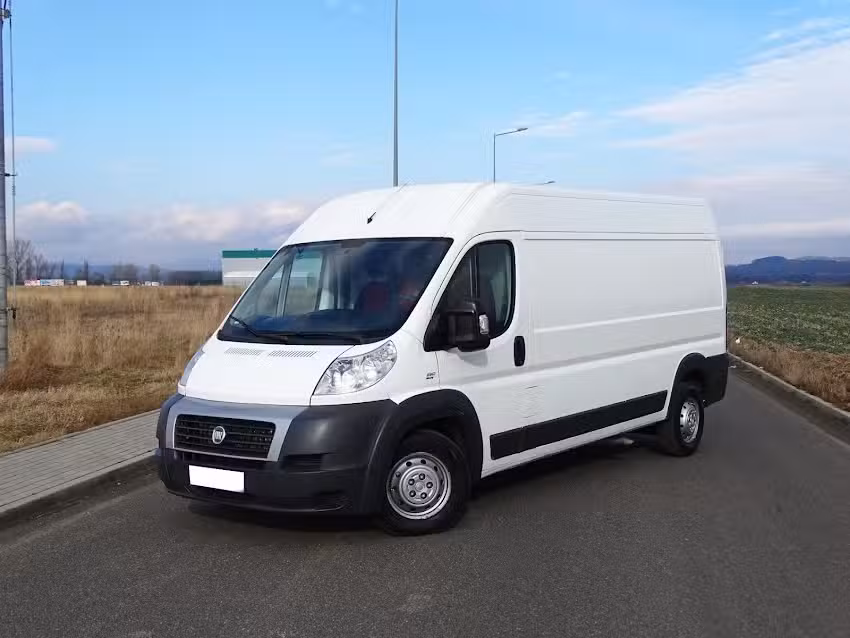 TRANSPORT PRZEPROWADZKI / OCZYSZCZANIE POMIESZCZEŃ