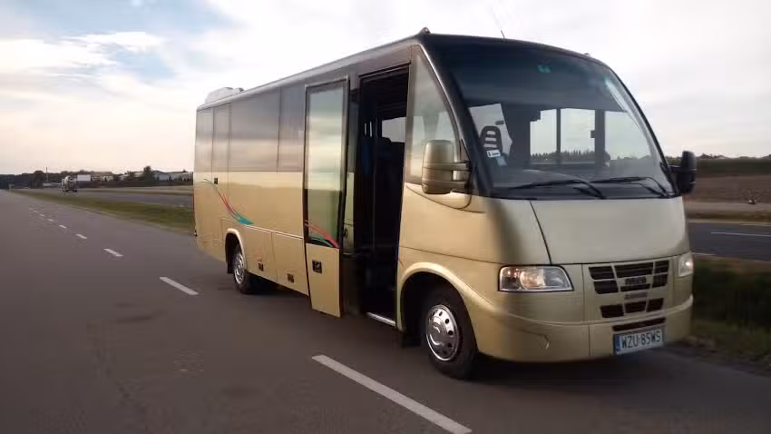 Usługi Transportowe Przewóz osób Wycieczki Jarosław Świerczewski