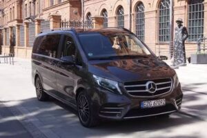 VIP- Przewóz osob Łódź -Transfery Lotniskowe – Wynajem busa z kierowcą