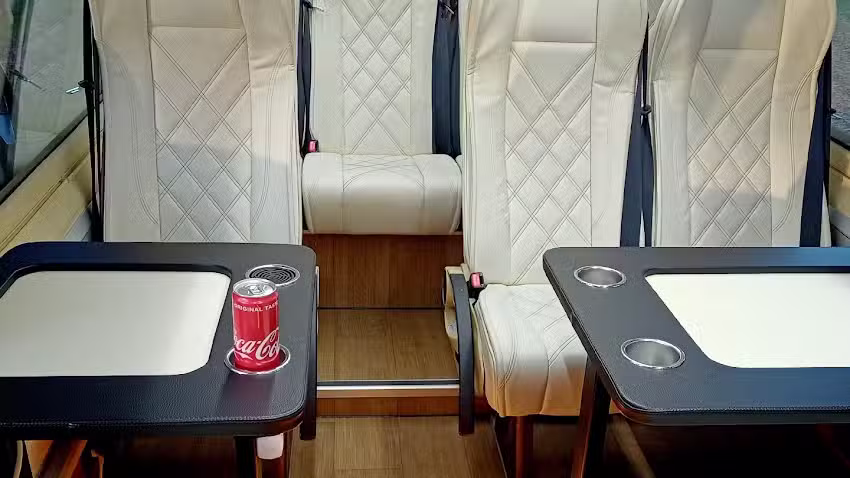 Wynajem autokarów i busów Warszawa PRZEWOZY-NOWAK