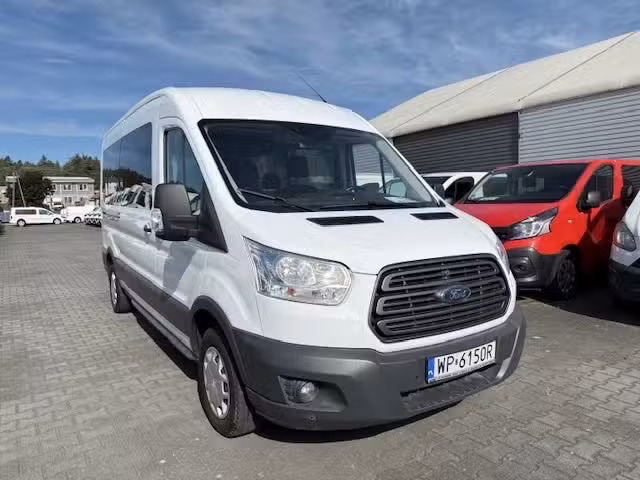 Wynajem busa 9-osobowego