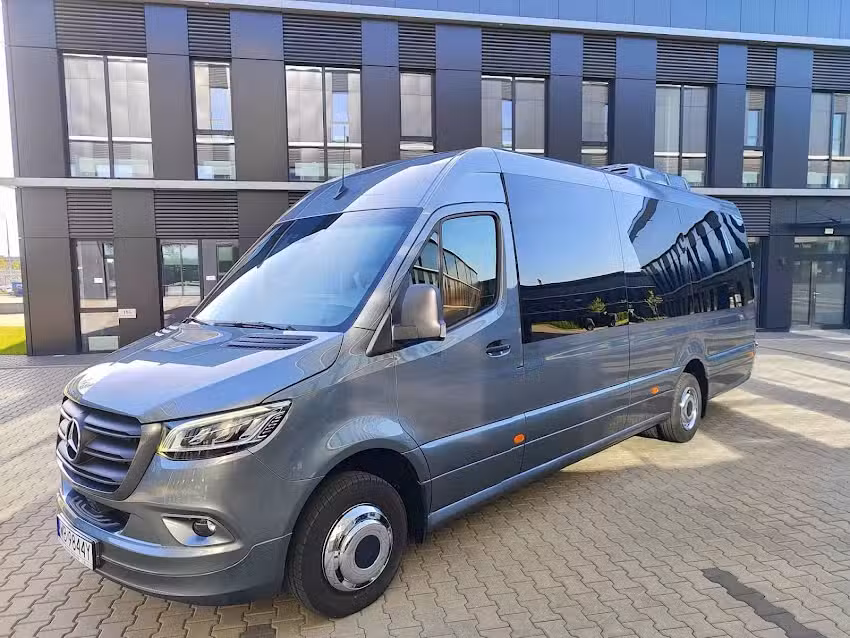 Wynajem busów i autobusów DarTrans