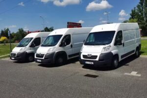 Wynajem busów i usługi transportowe przeprowadzki. Łukasz Kędzierski