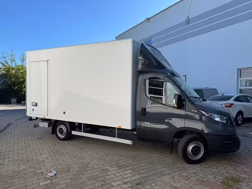 Z Celu do Celu – Transport i Przeprowadzki, Usługi busem