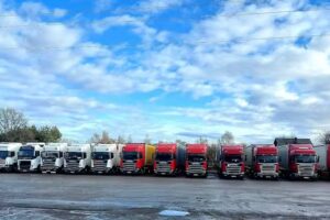 ZORKA – Transport międzynarodowy i krajowy. Magazynowanie. Sprzedaż okrywy torfowej WOKAS.